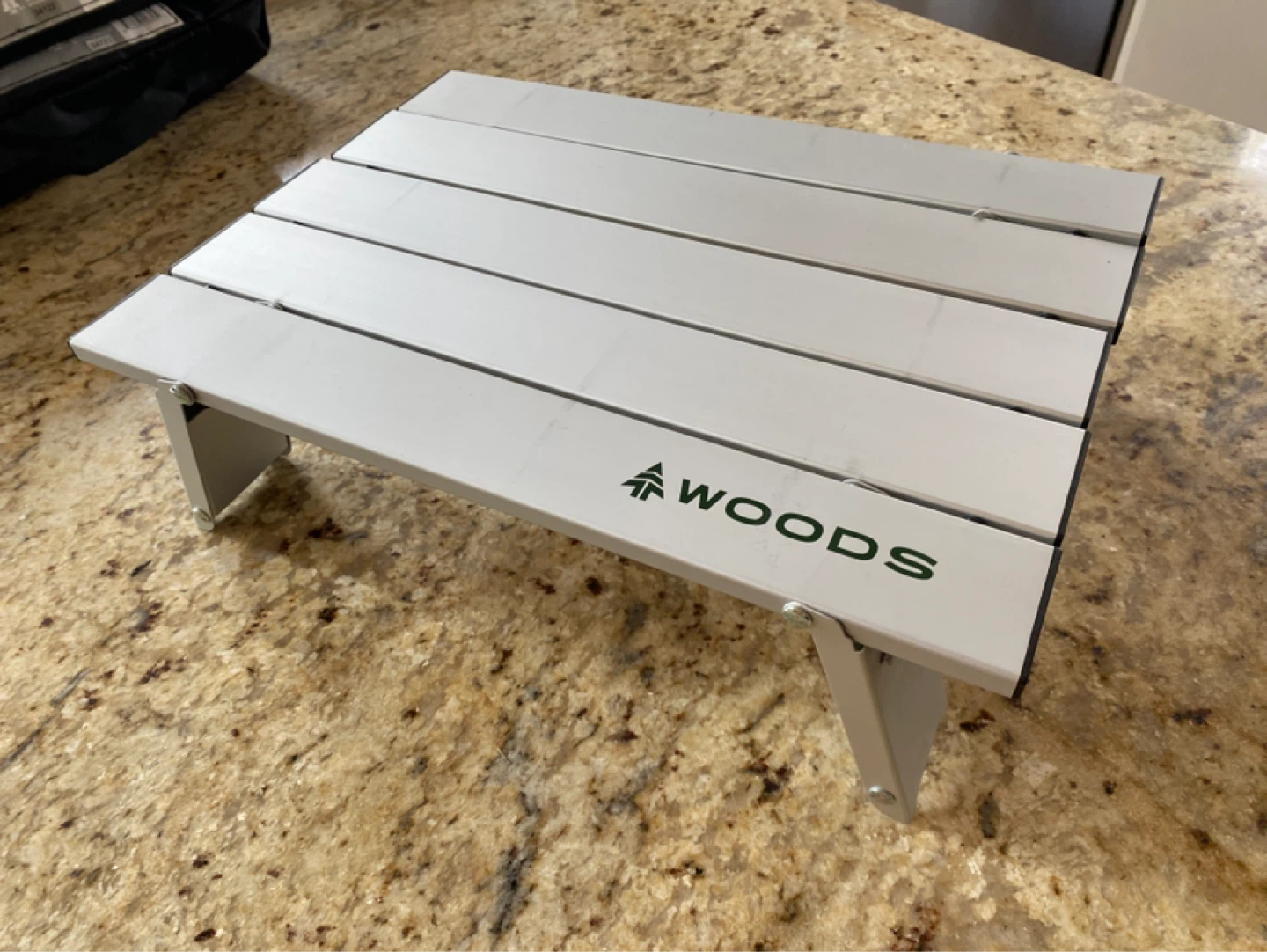 Brand New Woods Portable Folding Aluminum Camping / Picnic Table - photo 5
