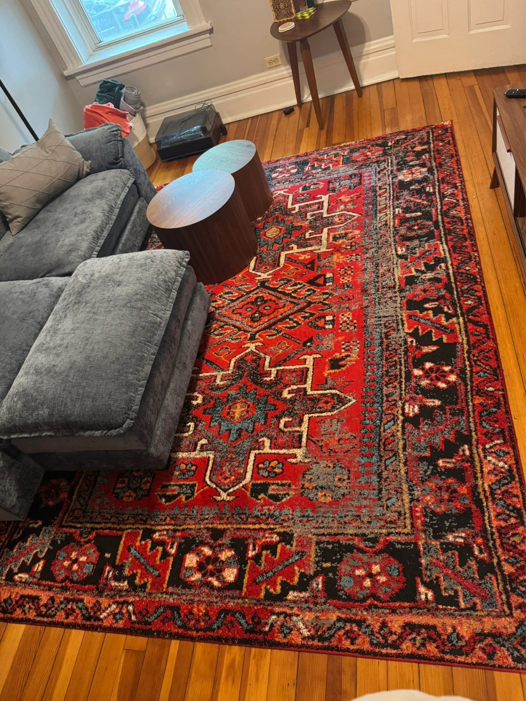 Safavieh 6’7”X9” Area Rug + Rug Pad