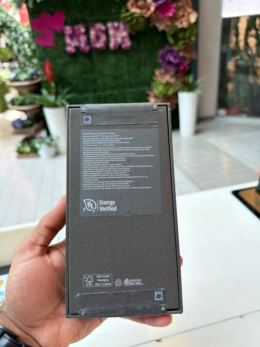 Samsung s25-Fe brand new sealed with 1 year warranty - photo 2
