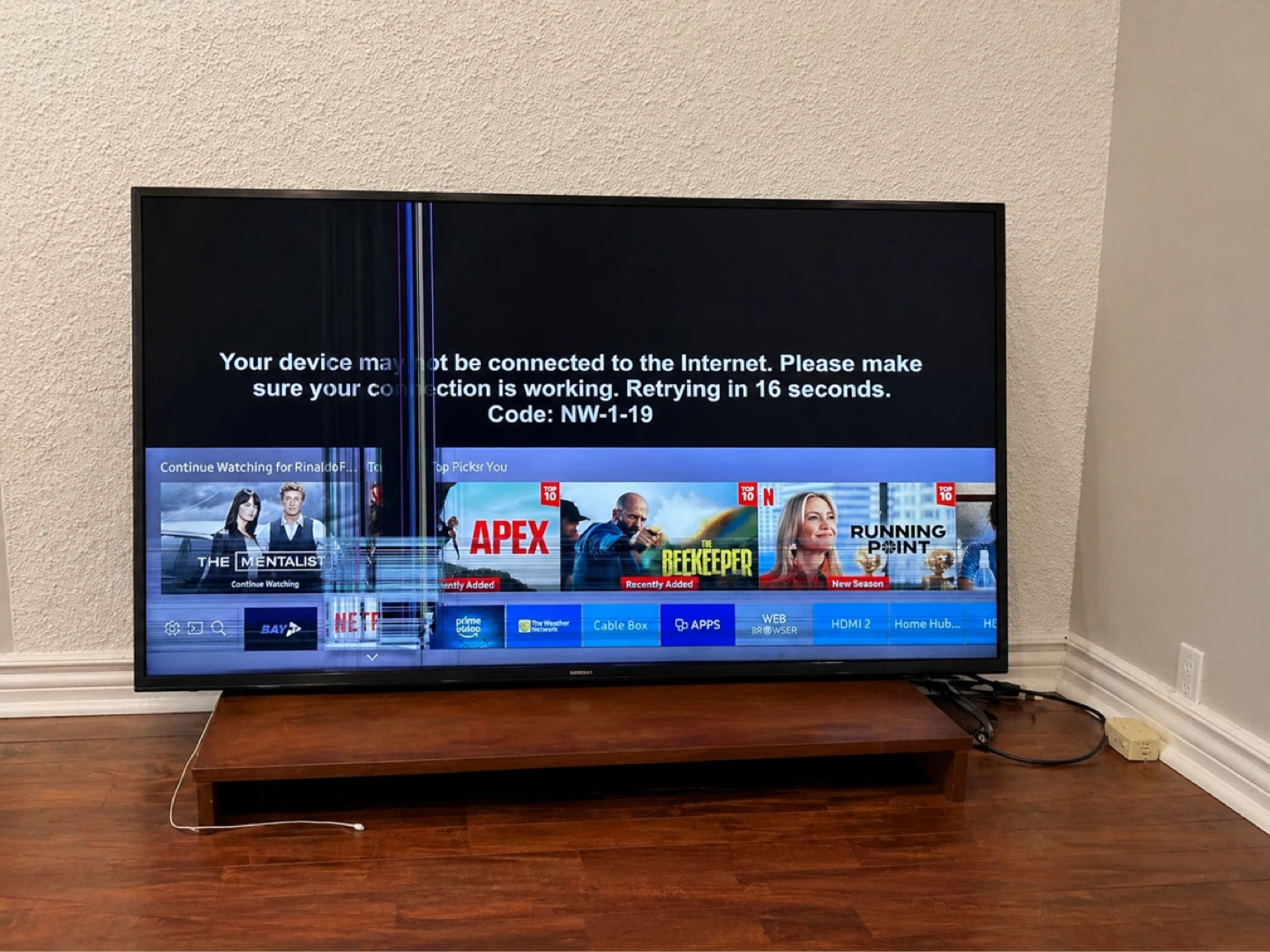 Samsung 60" Smart TV - photo 2