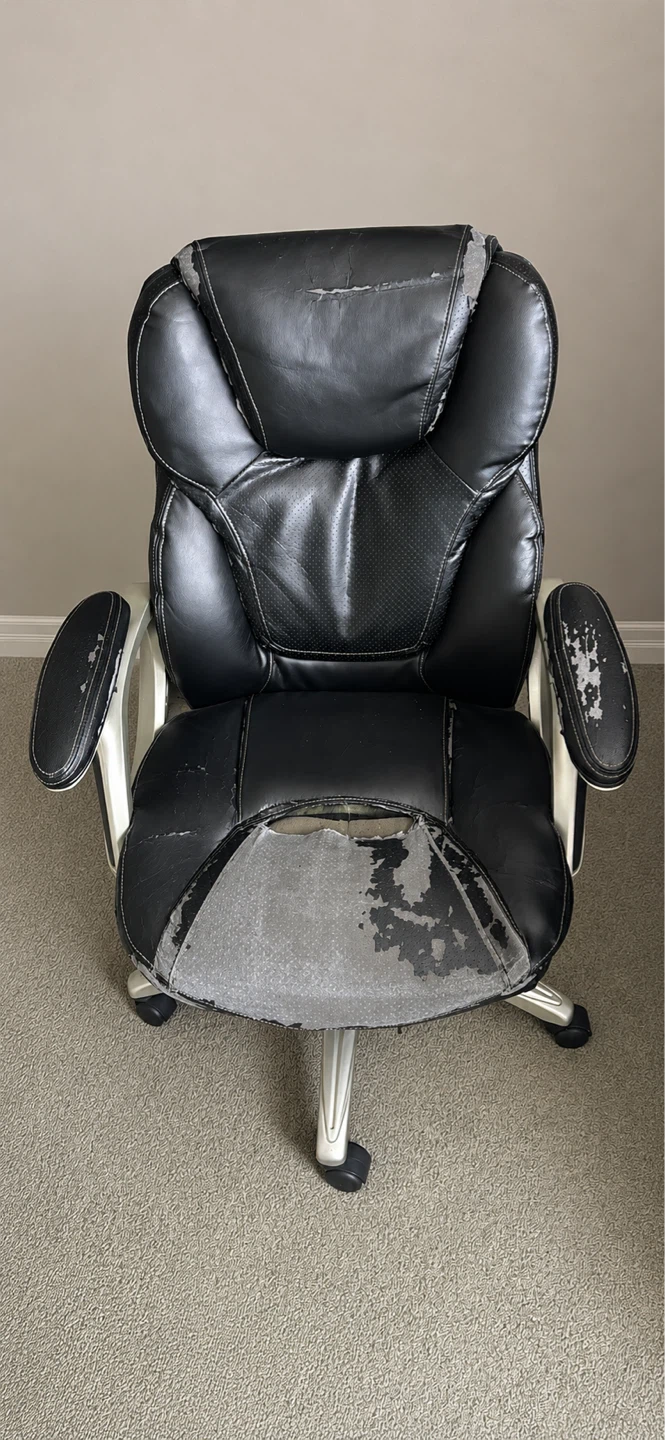Black Ergonomic Office Chair (Damaged)