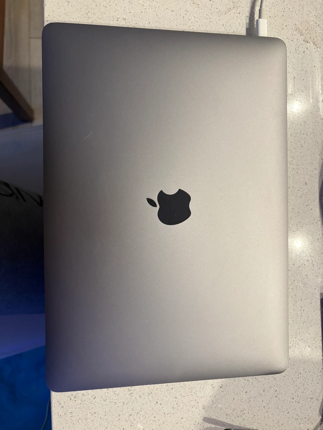 Apple MacBook Air Laptop 13” 2018 - photo 3