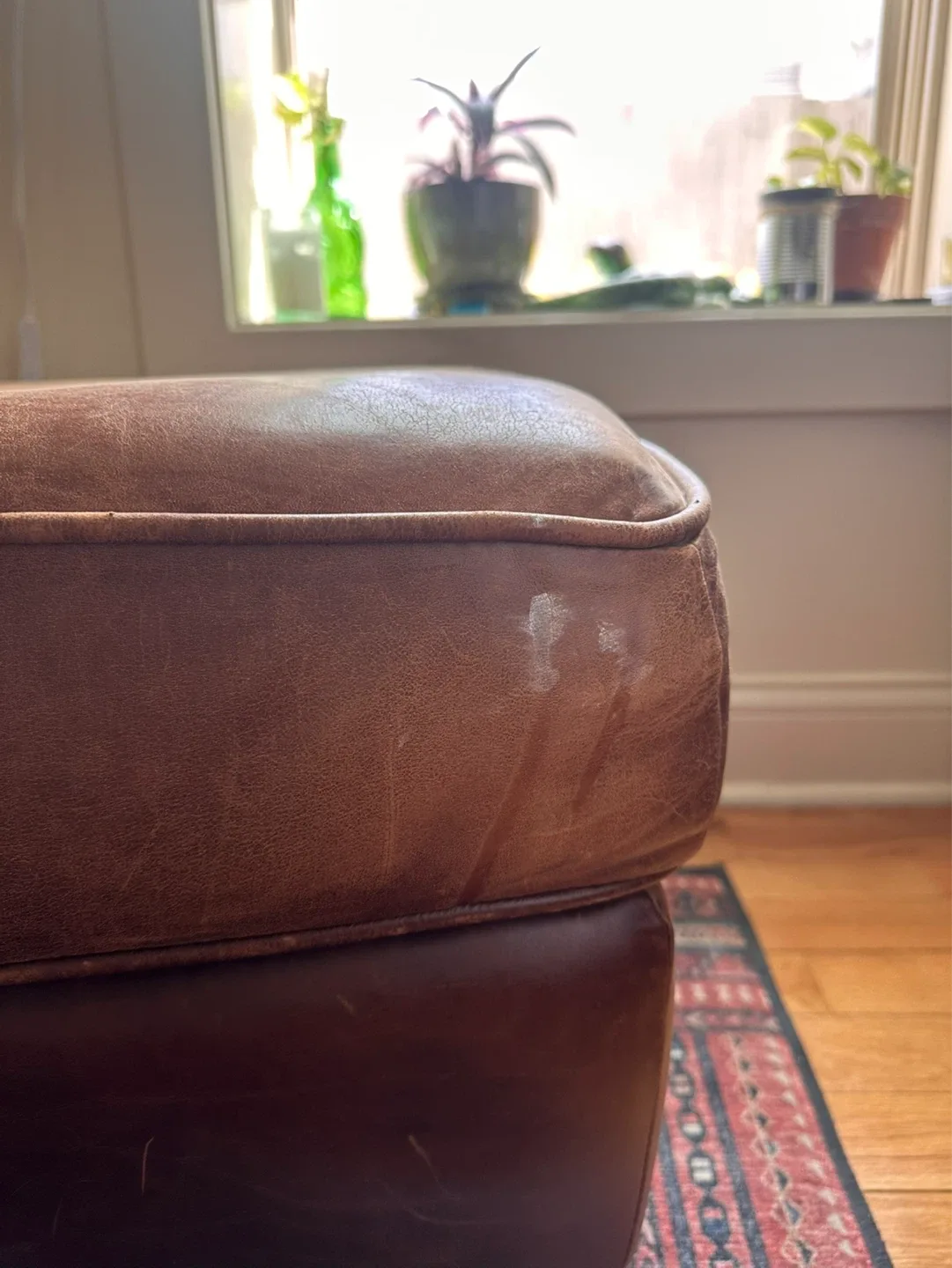 Brown leather ottoman - photo 3