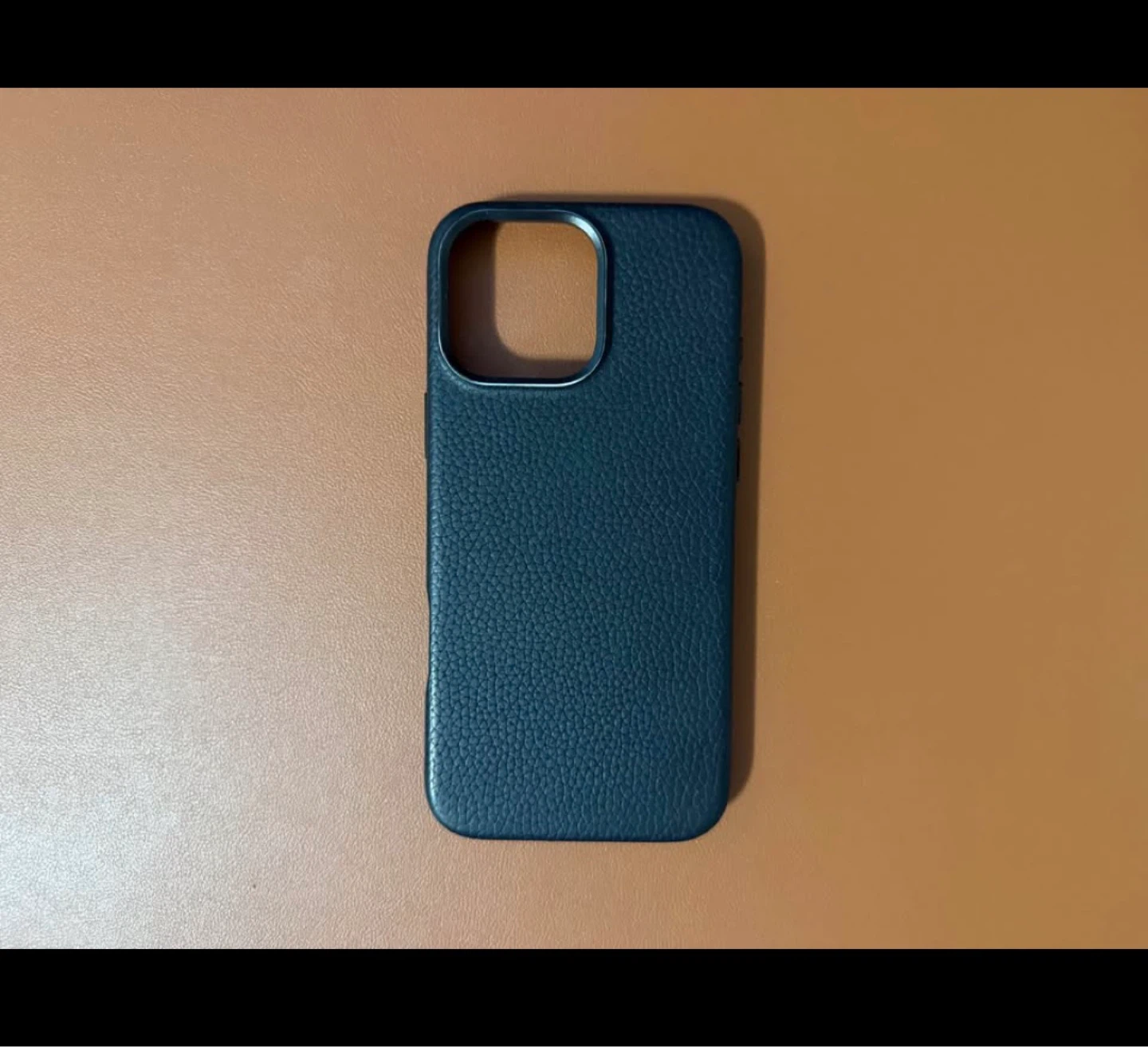 iPhone 16 Pro Max Leather case Black and Brown