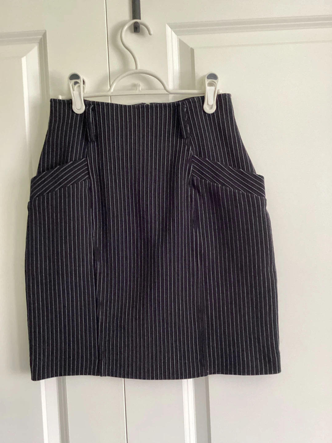 TRISTAN & TSEUT NAVY STRIPED SKIRT