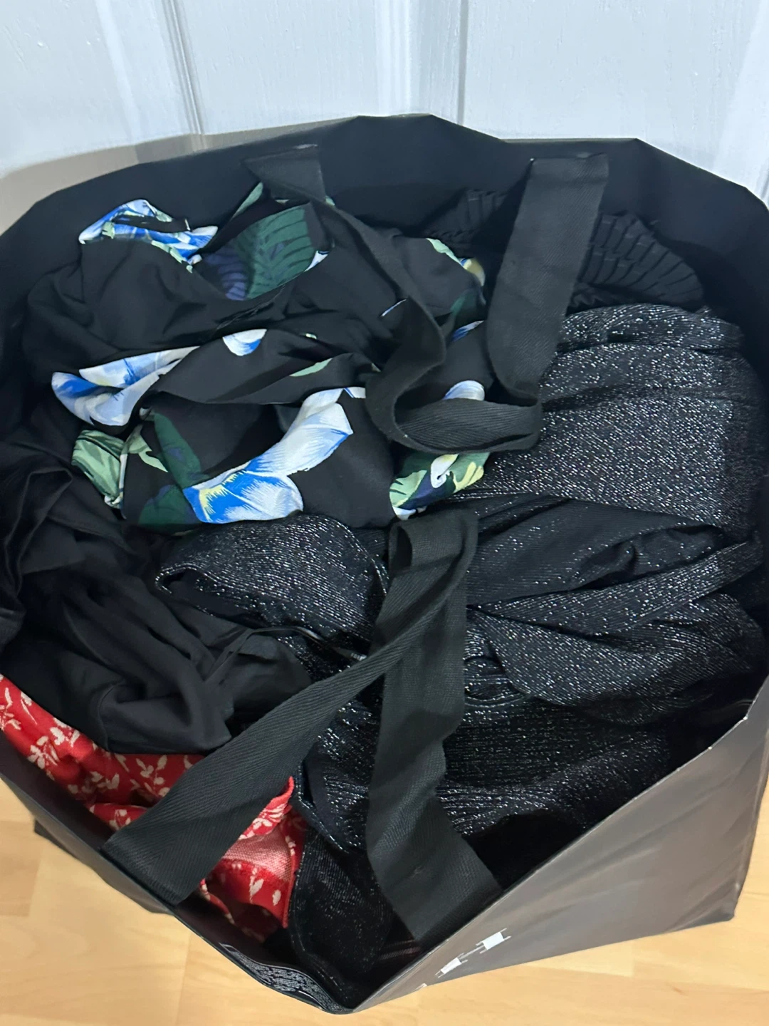 shopping bag filled with assorted women  clothing - photo 2