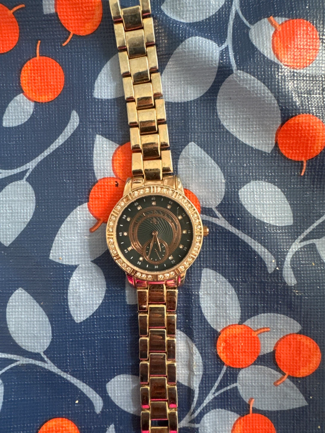 DressBerry Women's Gold Tone Watch with Rhinestones