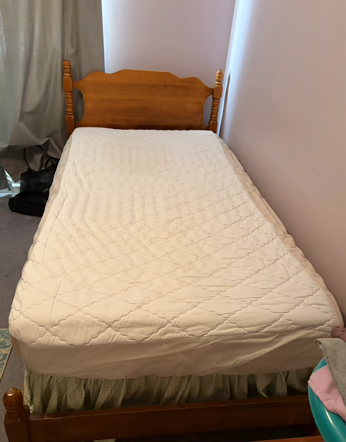 Wooden Twin Bed Frame with Headboard