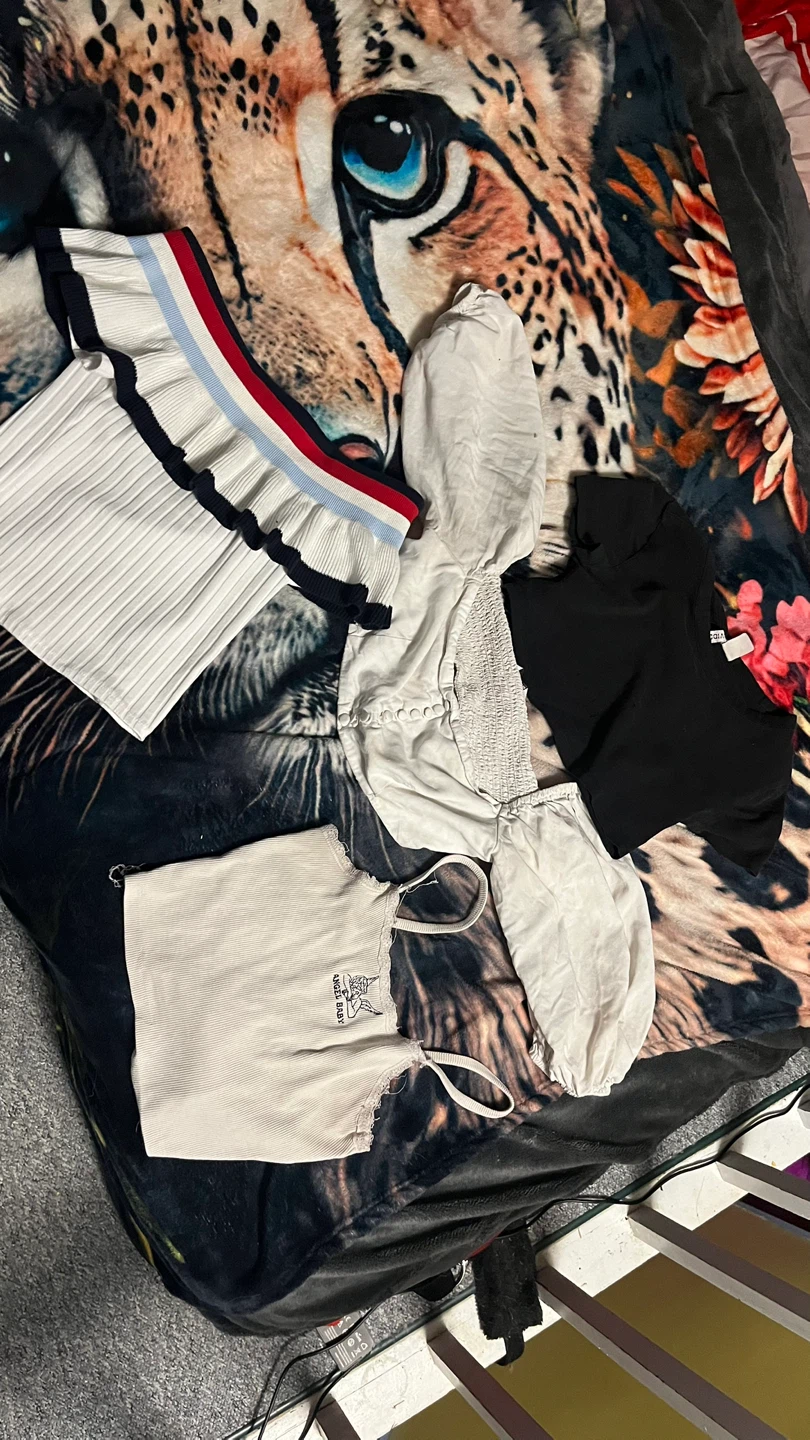 Women’s Clothing Bundle - photo 2