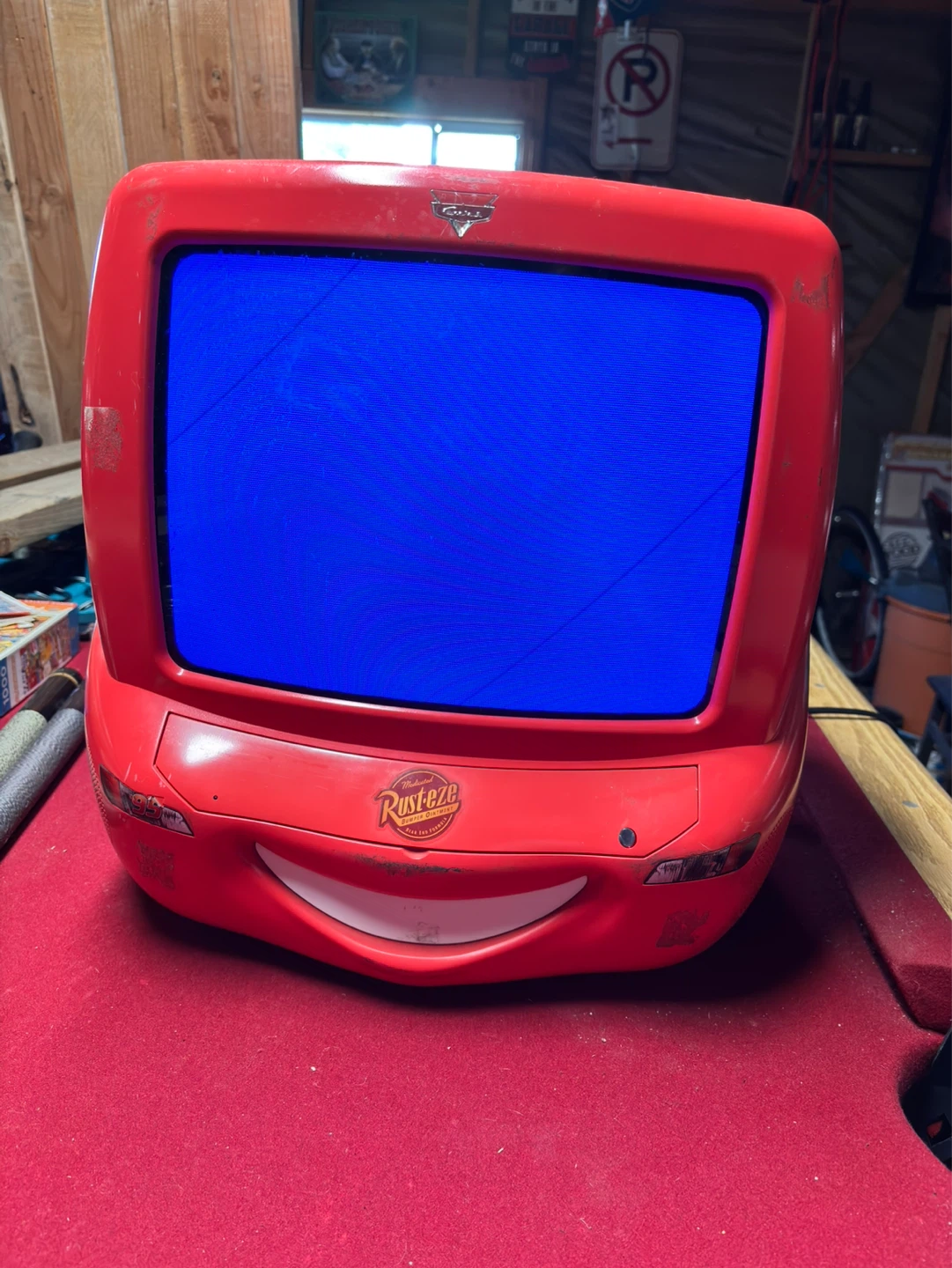 Disney Pixar Cars Lightning McQueen CRT Television - photo 2