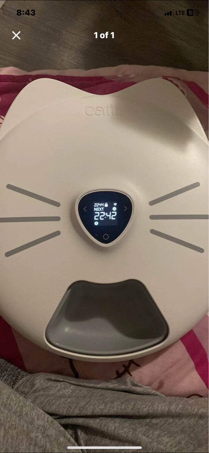 Catit White Automatic Pet Food Feeder