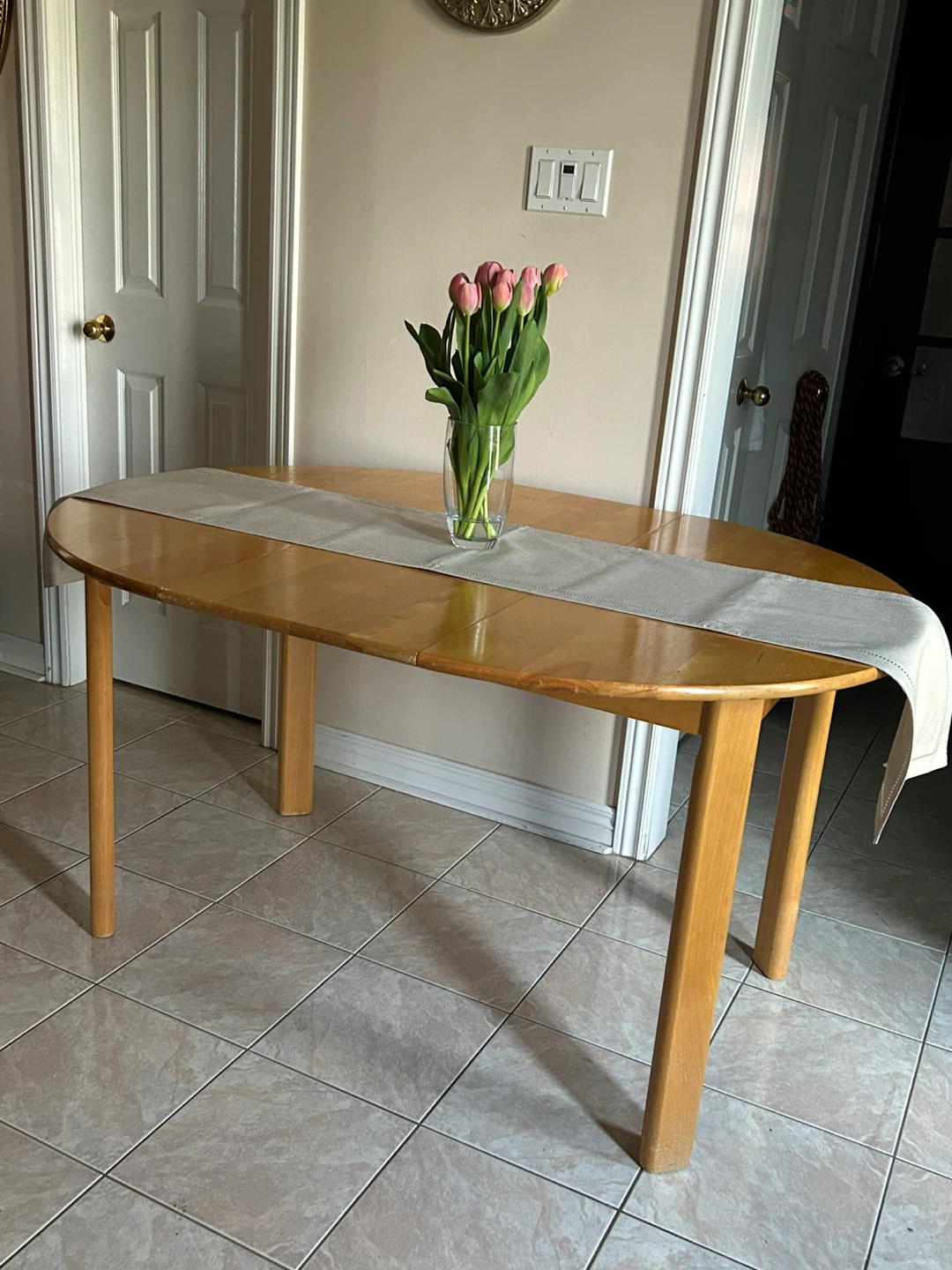 Wooden Extendable Dining Table