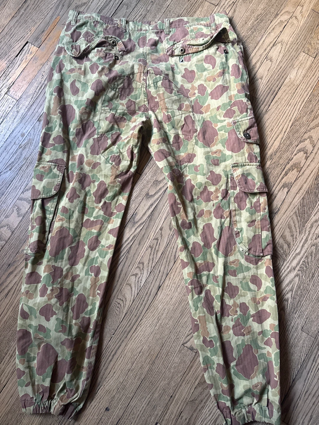 UNDER TWO FLAGS Camo Cargo Pants - photo 2