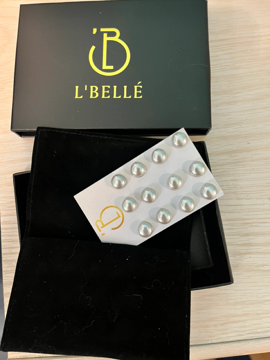 L'BELLÉ Double-Sided Pearl Veil Waights