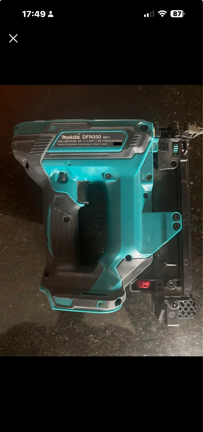 Makita DFN350 18V Cordless Brad Nailer - photo 2
