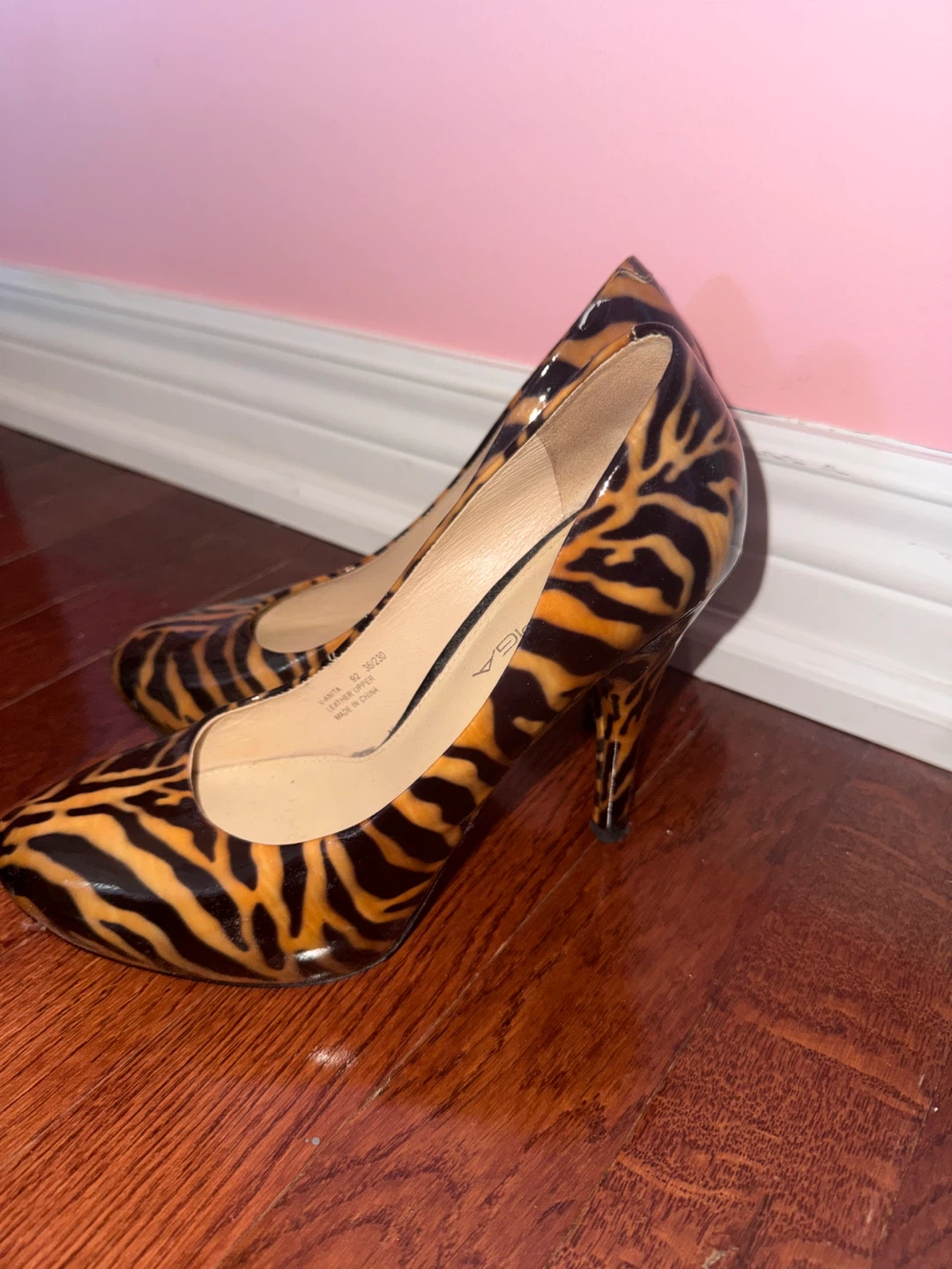 VIA SPIGA Women's Heels