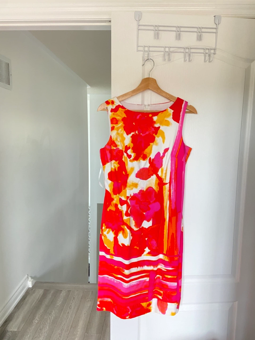 Madison Leigh Sleeveless Floral Print Dress Size 6
