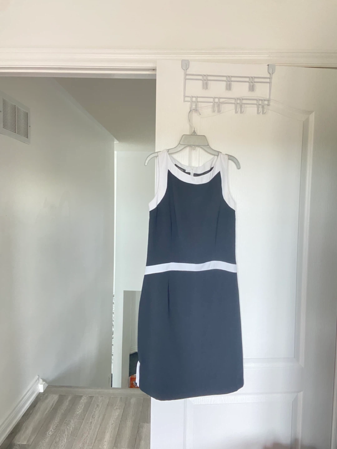 AGB Dress Petite 10P Black and White Sheath Dress