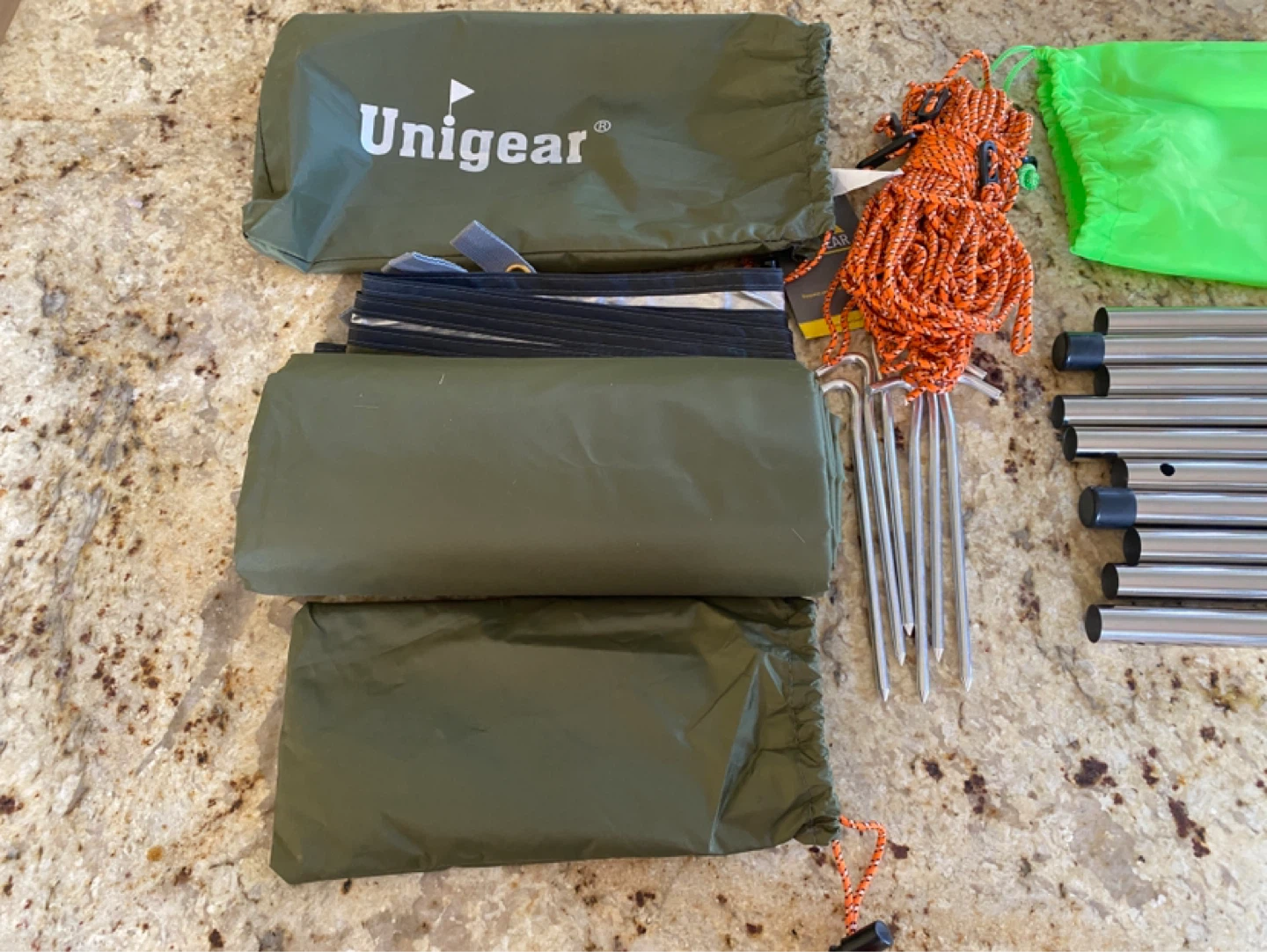 Brand new Unigear Camping Tarp + Sanlike Adjustable Poles Set - photo 4
