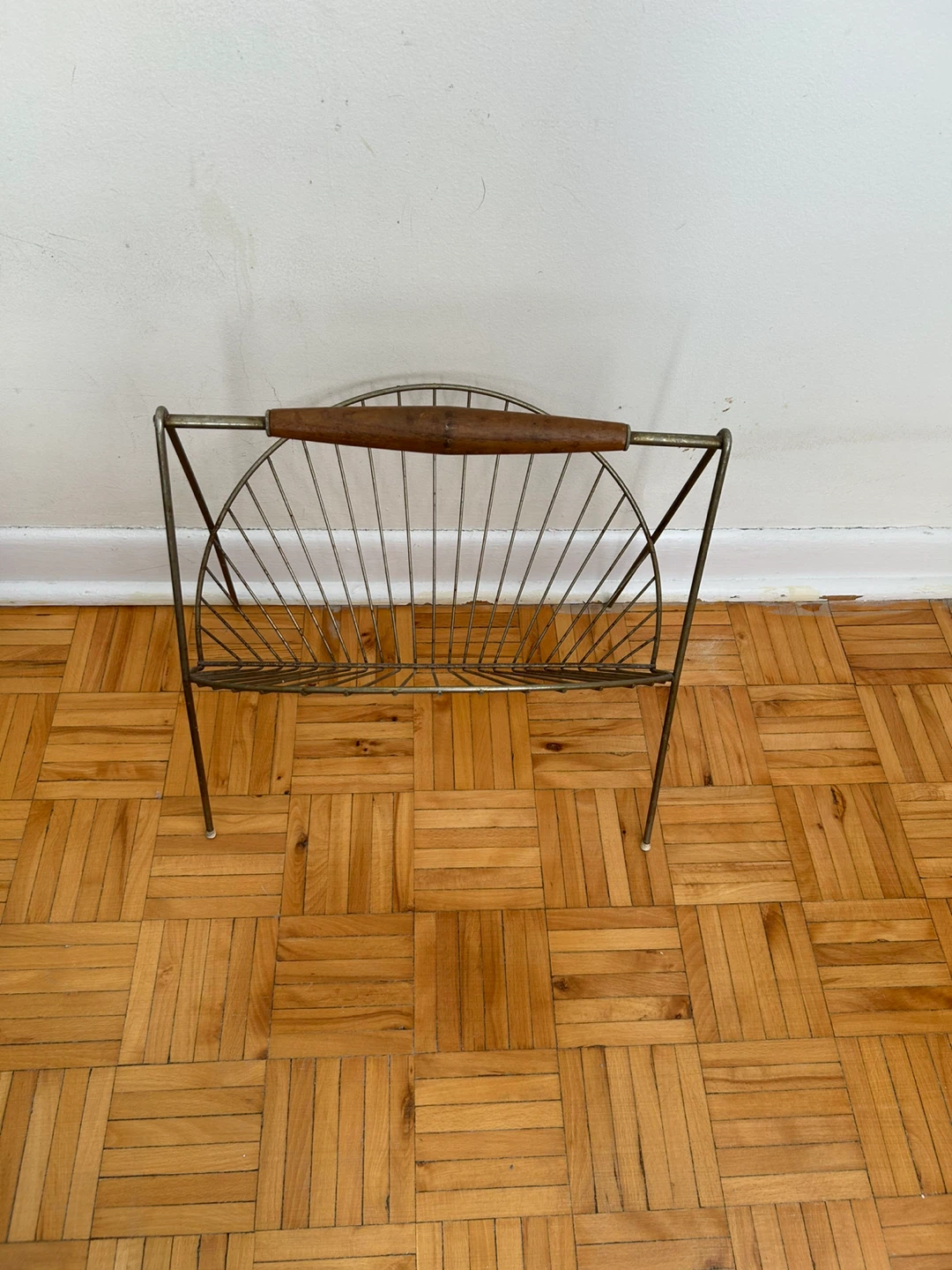 Mid-century Style Magazine Rack with Wood Handle