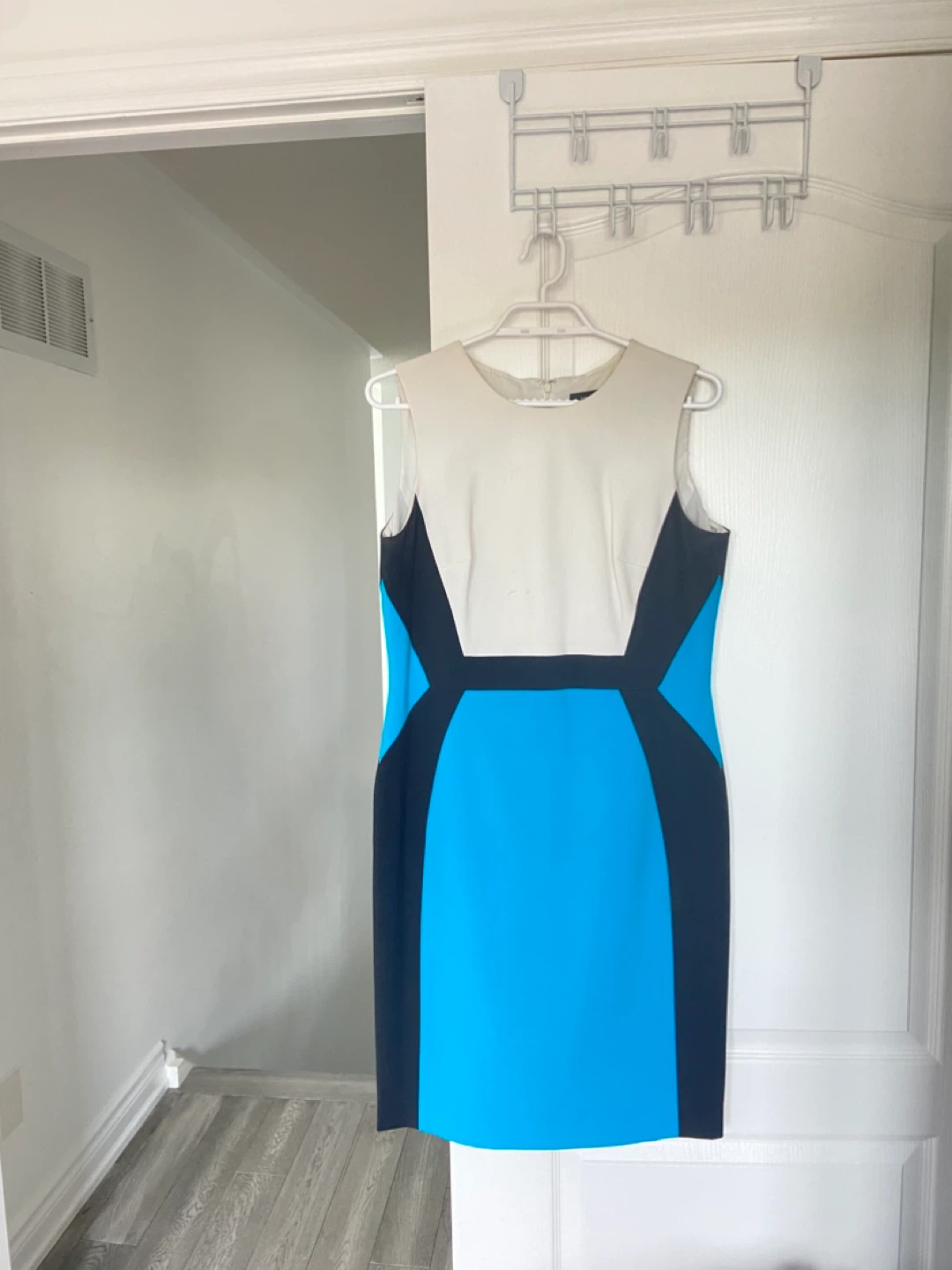 Nine West Women's Sleeveless Sheath Dress Size 6