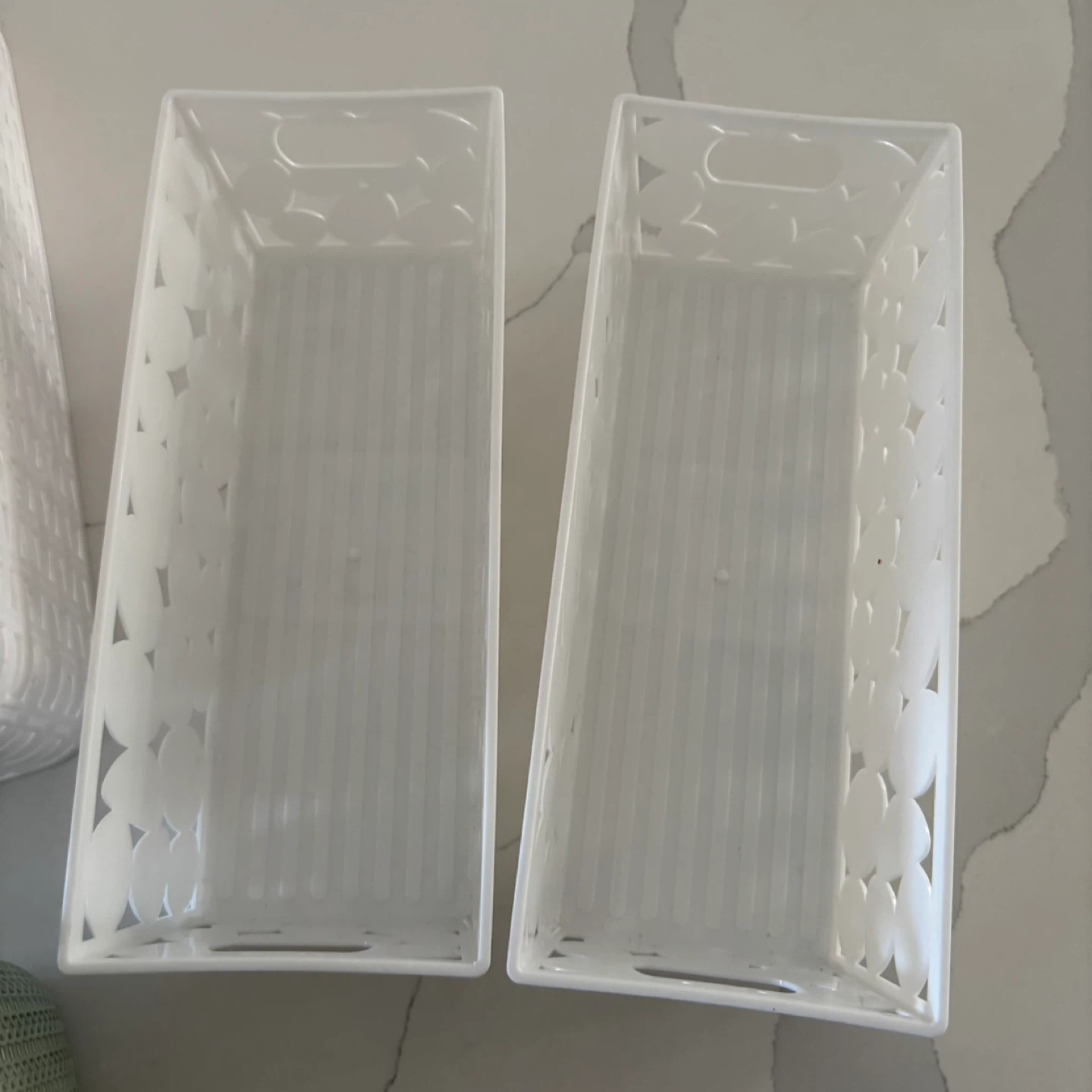 Set of 4 Plastic Bins - photo 2