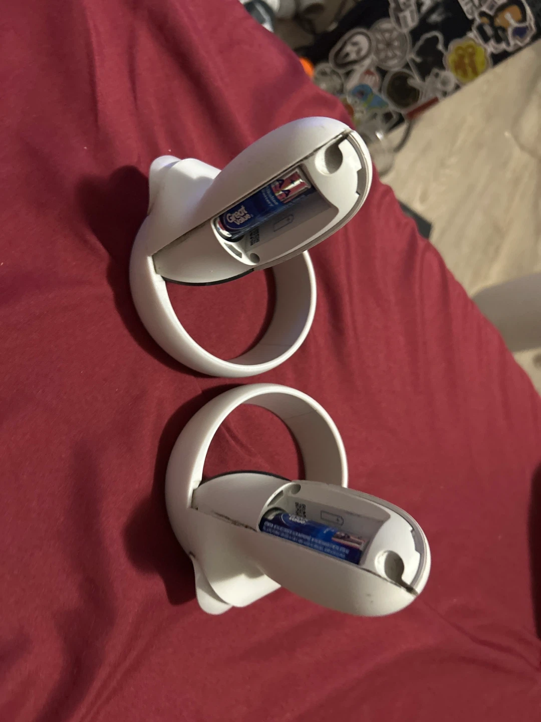 Meta Quest 2 VR Headset and Controllers - photo 4