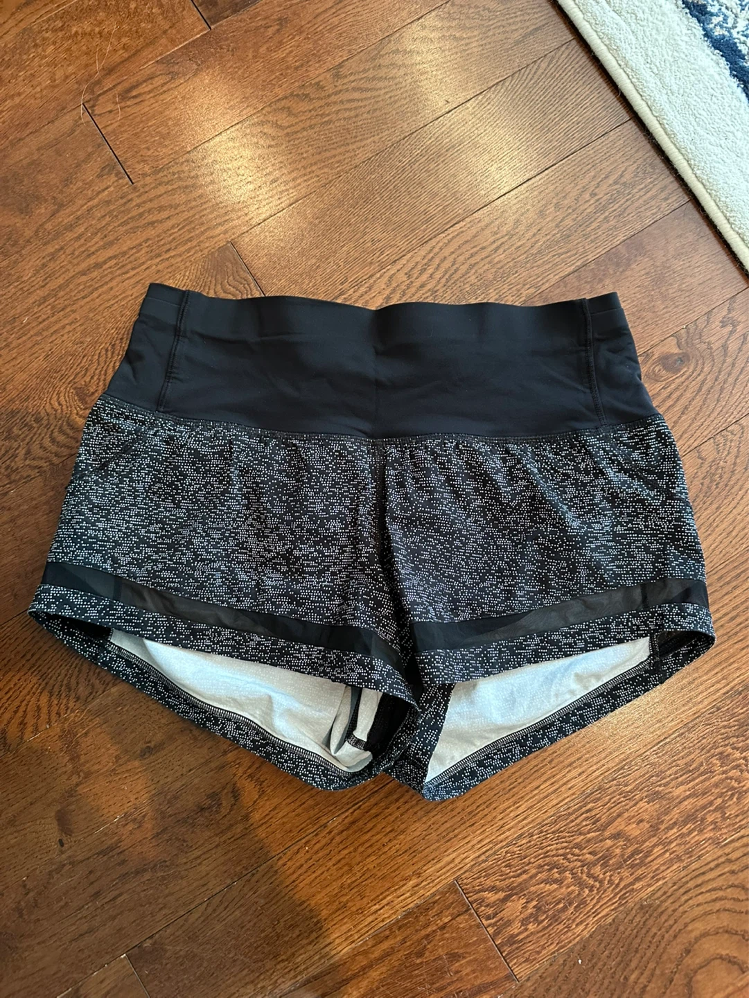 Lululemon Running Shorts Size 6