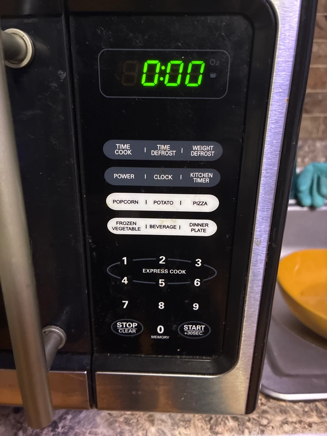 Emerson Microwave Oven 900 Watts - photo 4