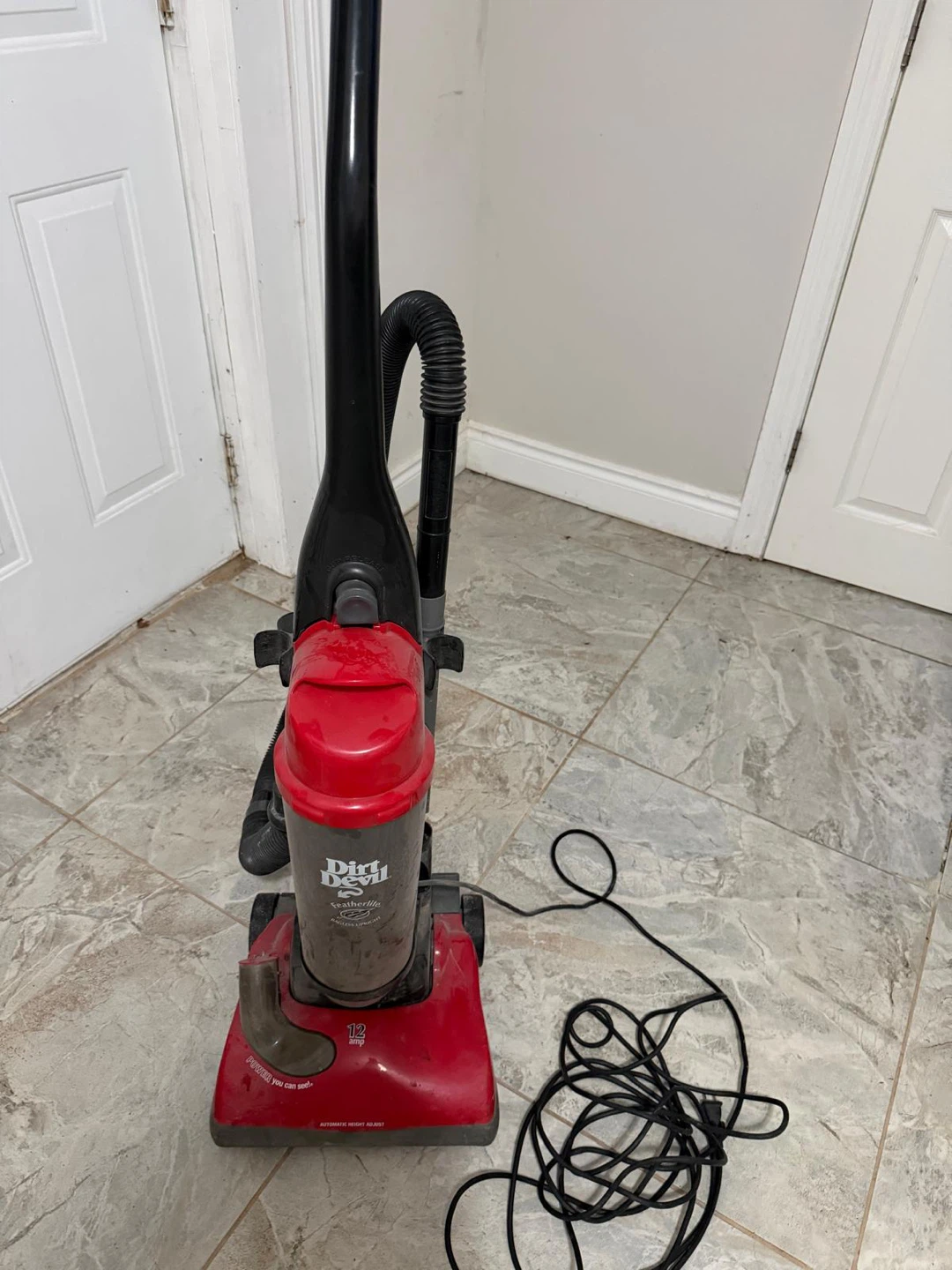 Dirt Devil Featherlight Bagless Vacuum Cleaner