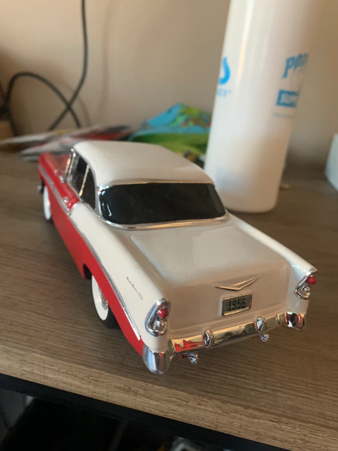 1:24 Scale 1956 Chevy Bel - Air. Red and White - photo 2