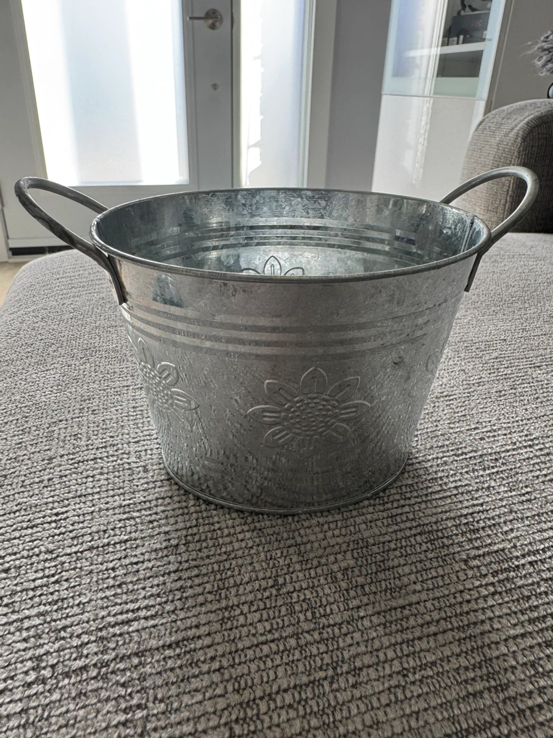 Mini tin pot
