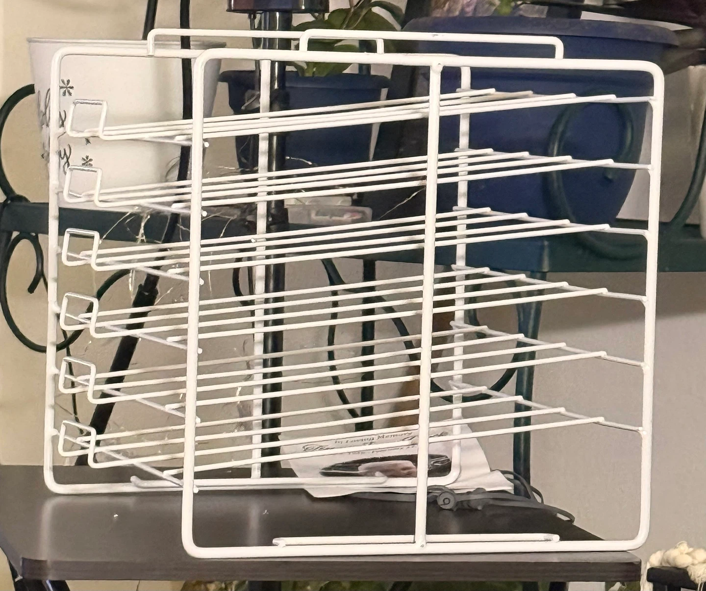 White Wire Paper Rack