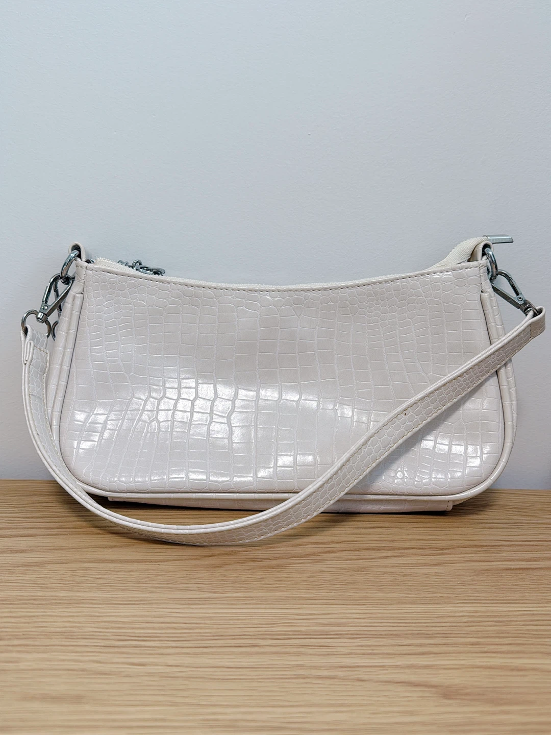 Cream Shoulder/ Crossbody Bag with Chain Strap