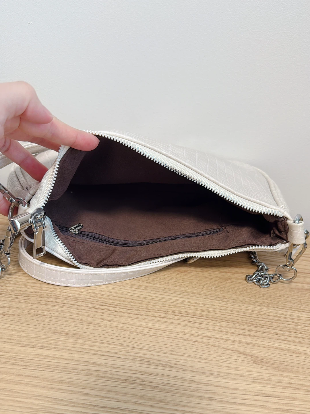 Cream Shoulder/ Crossbody Bag with Chain Strap - photo 3
