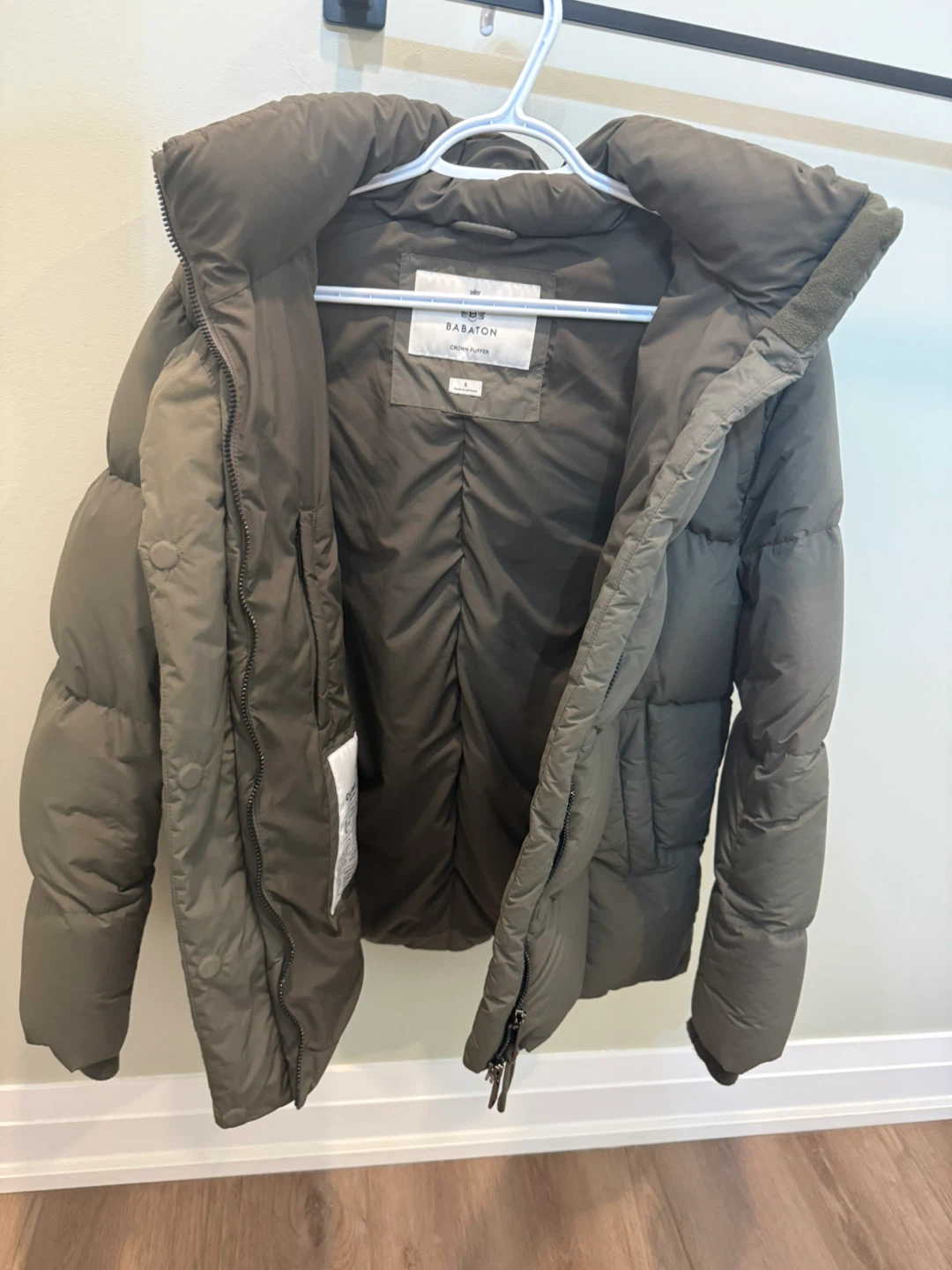 Babaton Crown Puffer Jacket - Size S - photo 2