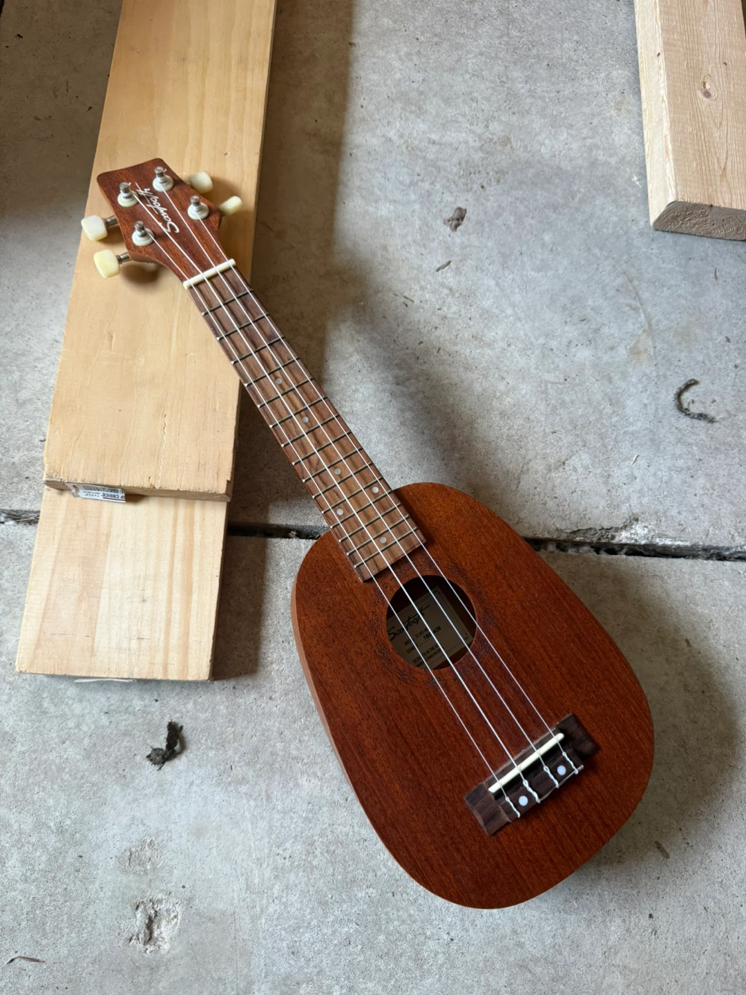 Sawtooth Mahogany Ukulele