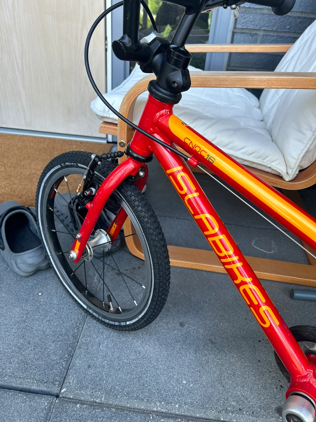 Isla Bikes CNOC 16 Red Kids Bike - photo 4