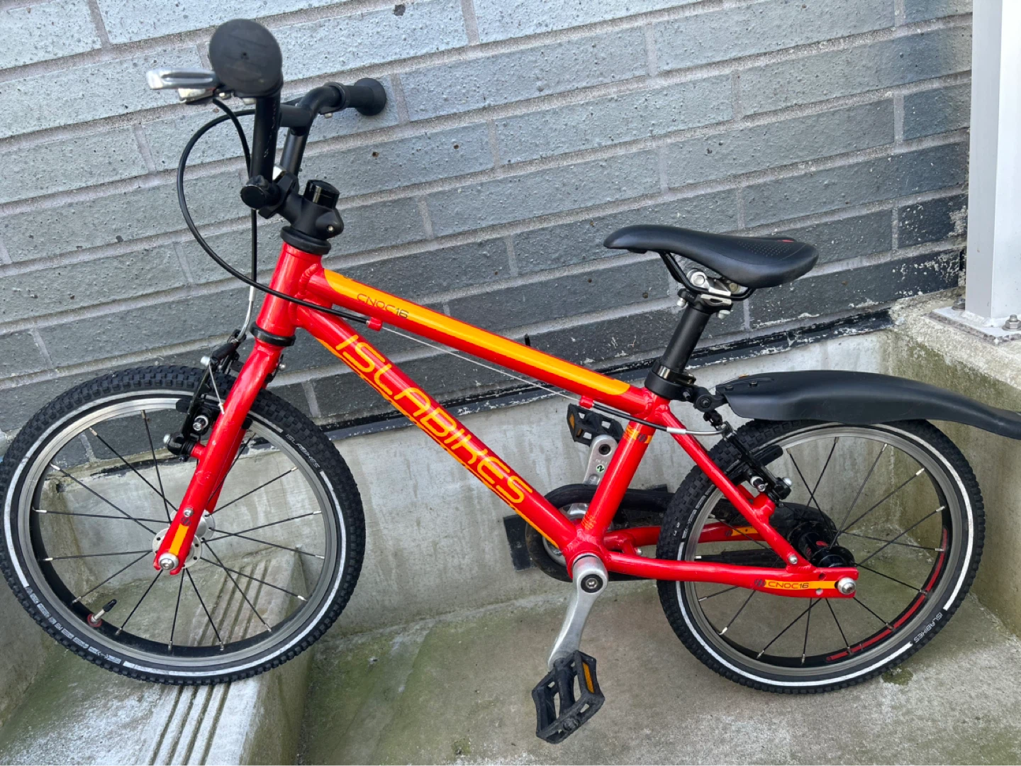 Isla Bikes CNOC 16 Red Kids Bike - photo 2
