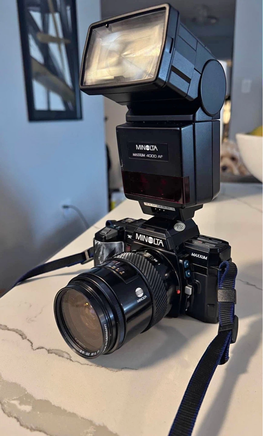 Minolta Maxxum 70 AF 35mm Film Camera with Flash