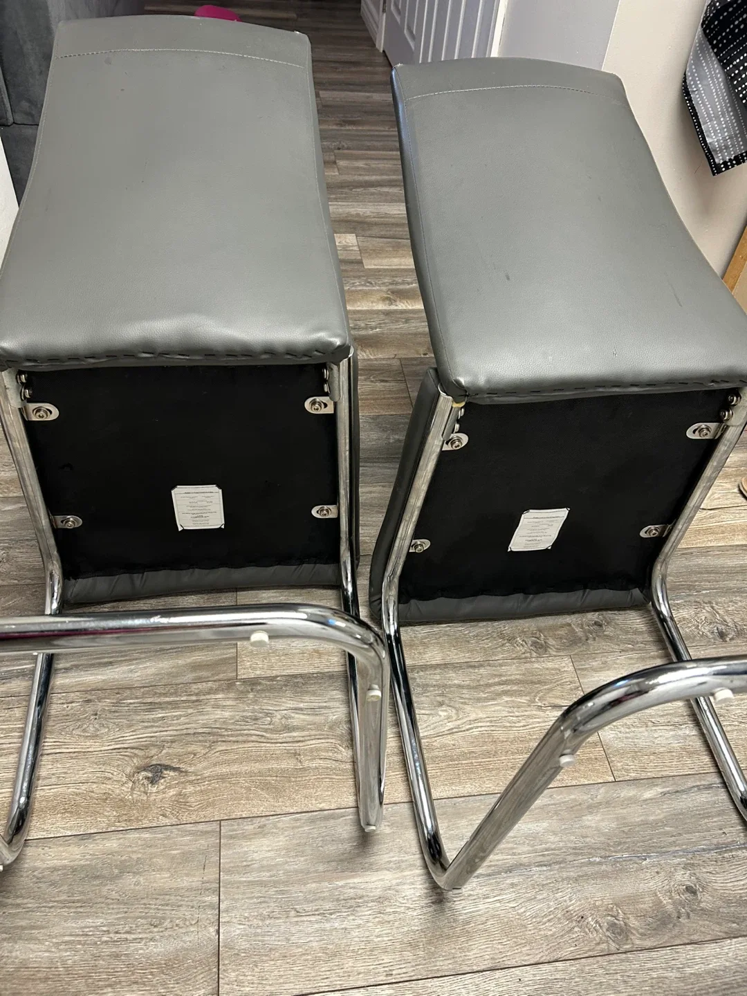Set of 2 Grey Faux Leather Dining Chairs with Chrome Legs - photo 5
