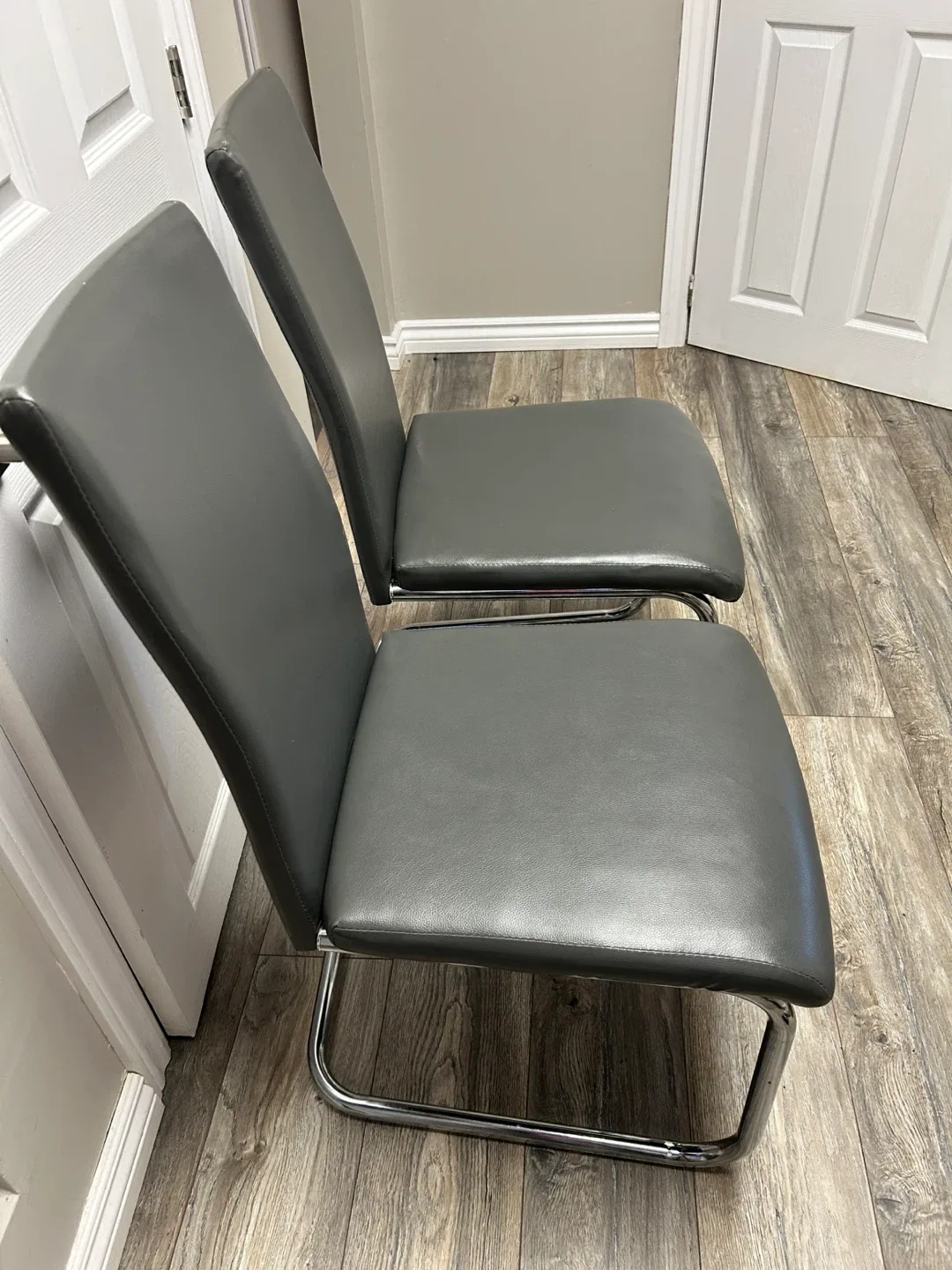 Set of 2 Grey Faux Leather Dining Chairs with Chrome Legs - photo 2