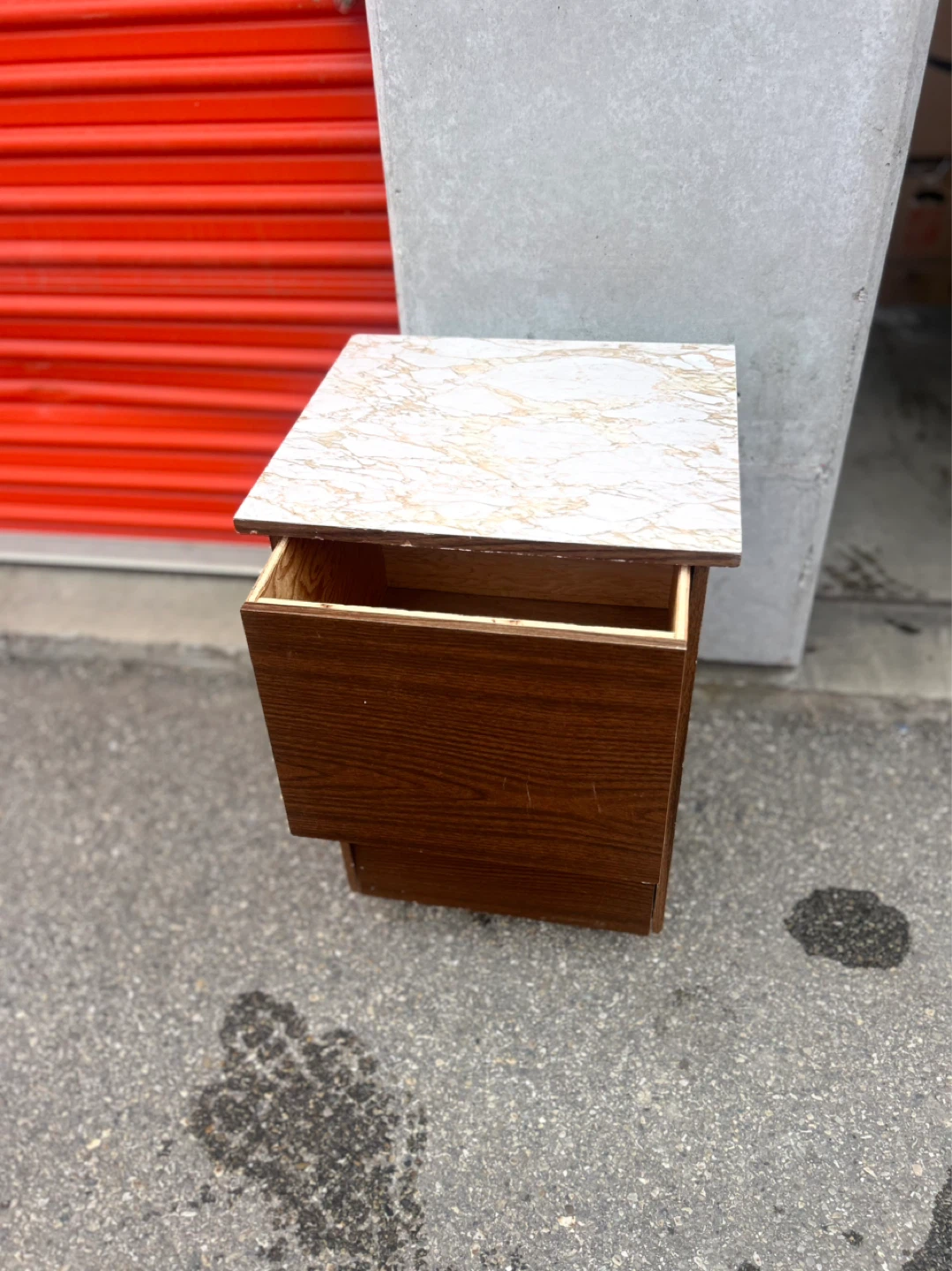 Small wooden side table with marble top - photo 2