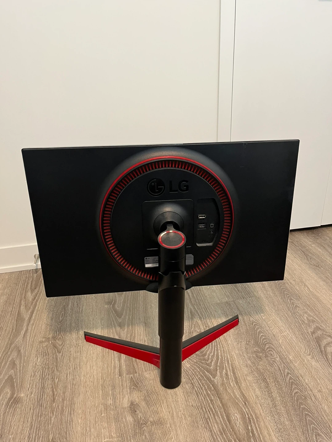 LG UltraGear 27GL63T-B