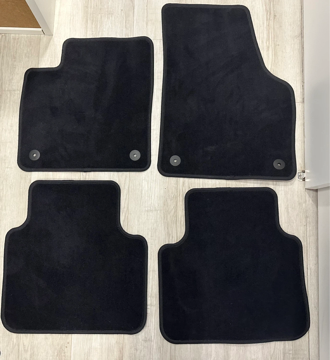 MINT 2019 Volkswagen Atlas Floor Mats - photo 2