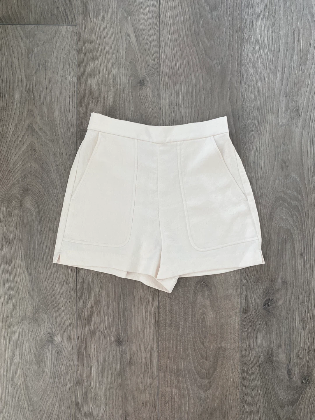 Aritzia Wilfred Boissier shorts
