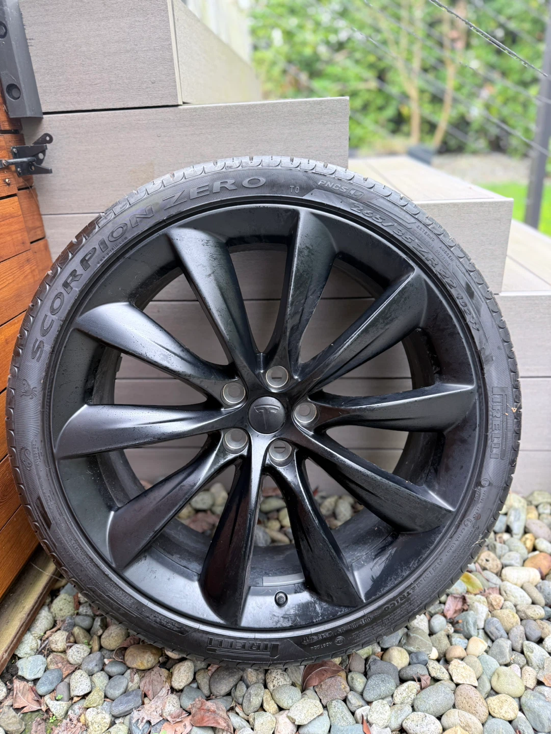 MINT Tesla Model Rims / Pirelli Scorpions - photo 3