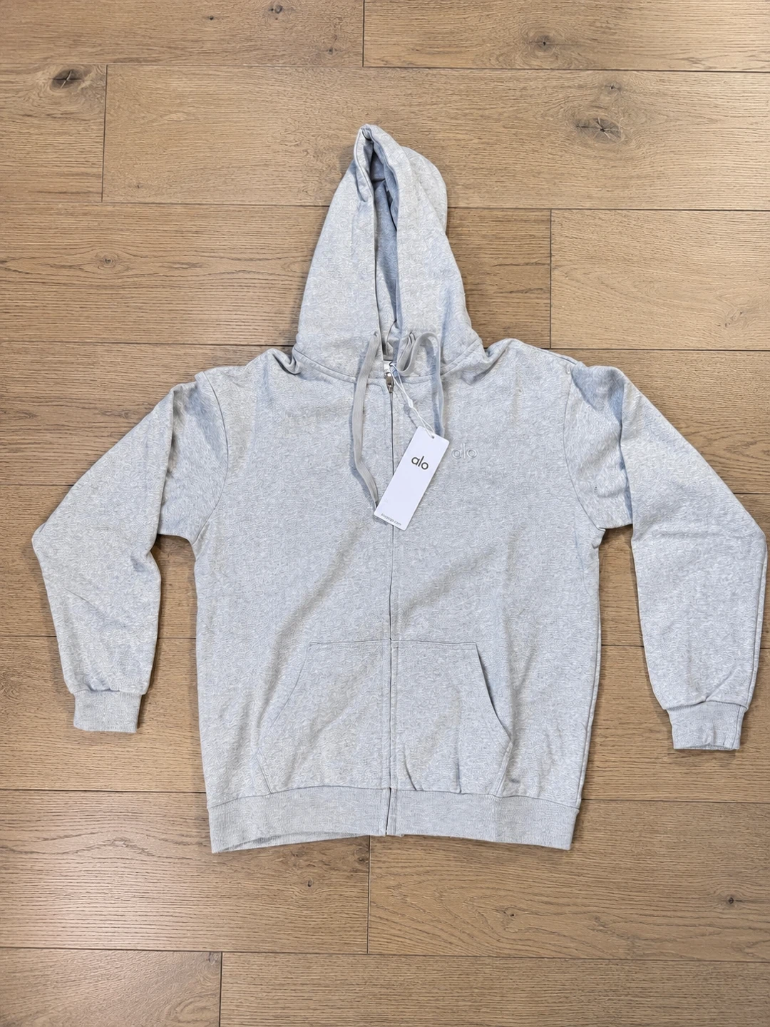 Alo Yoga Grey Zip-Up Hoodie and Sweatpants Set - photo 2