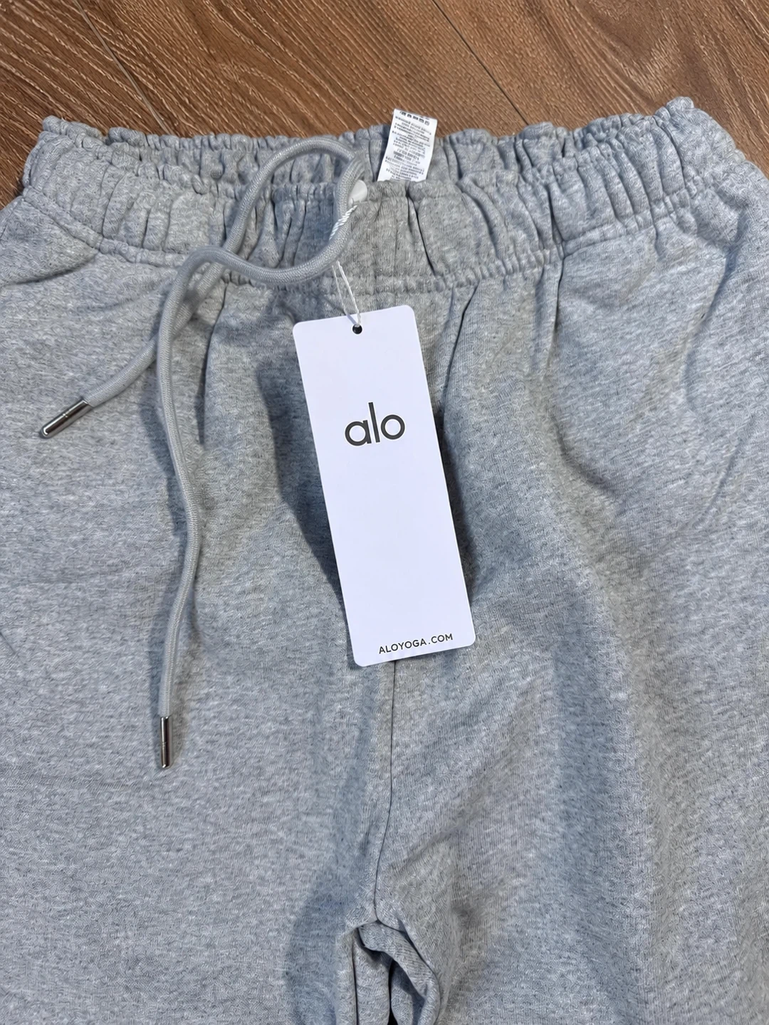 Alo Yoga Grey Zip-Up Hoodie and Sweatpants Set - photo 5