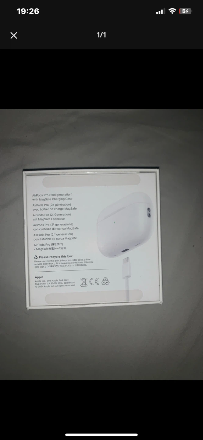 Apple AirPods Pro (2nd generation) with MagSafe Charging Case - photo 2